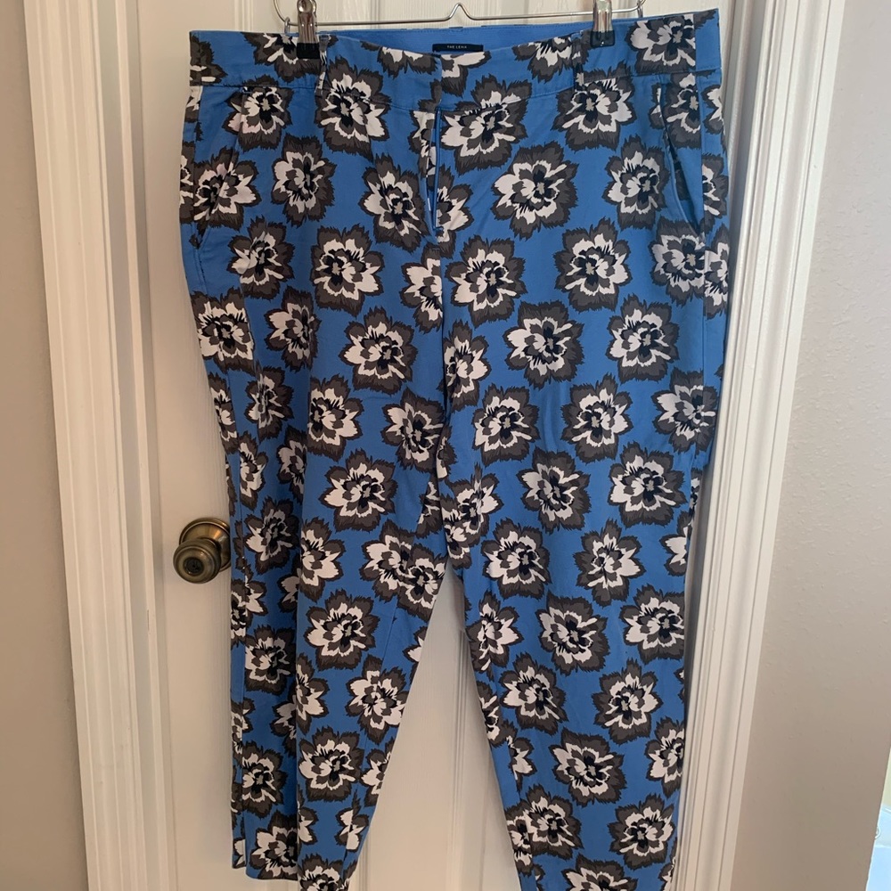 Lena cropped pants.